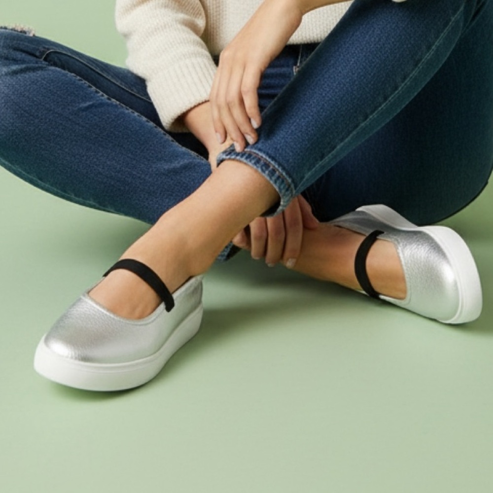 Seychelles Moon Child Metallic Silver  Leather Mary Jane Platform Flats